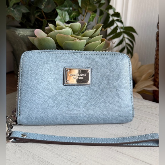 Michael Kors Handbags - Michael Kors Light Blue Accordion Saffiano Crosshatch Leather Wallet Wristlet